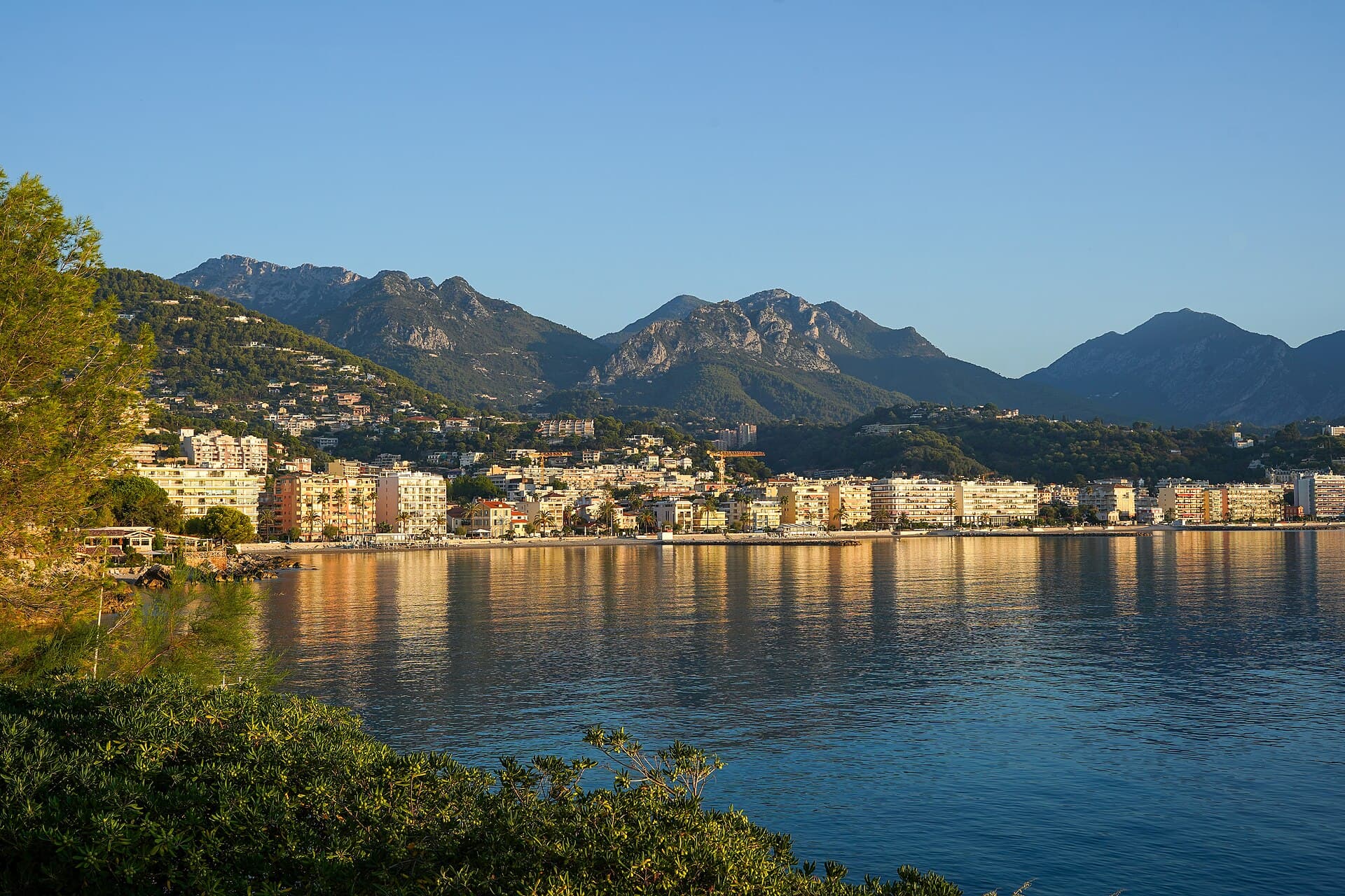 Pointe du Cap Martin — panorama sur Monaco et la baie de Menton