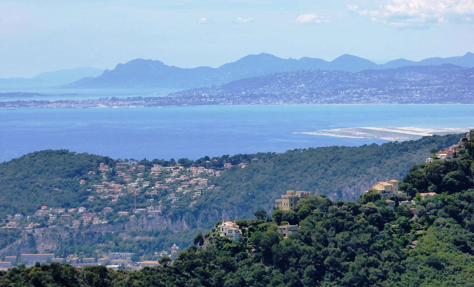 Baie des Anges & plages de galets
