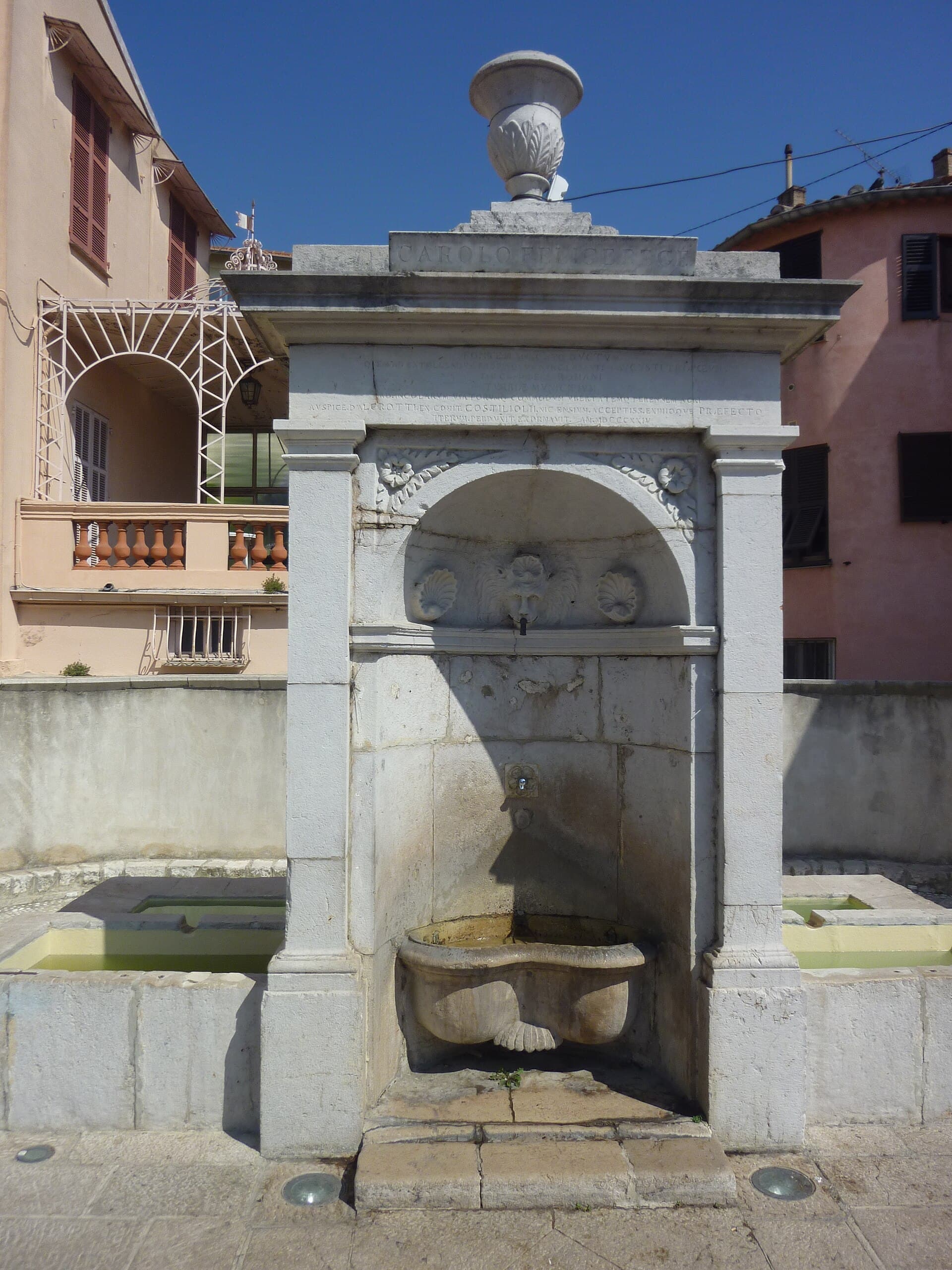 Le Lavoir du Moulin et les fontaines du village