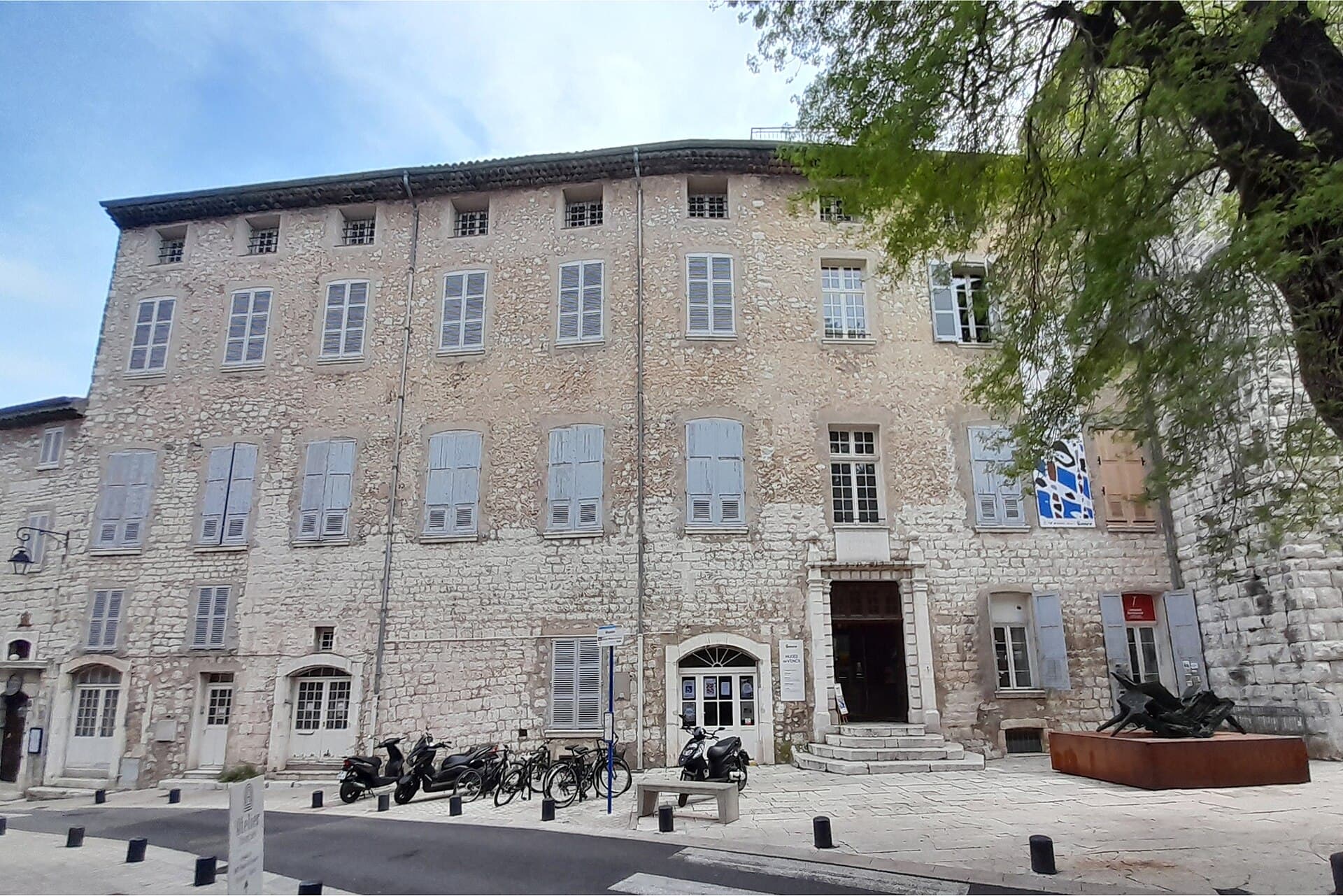 Château de Villeneuve – Fondation Émile Hugues