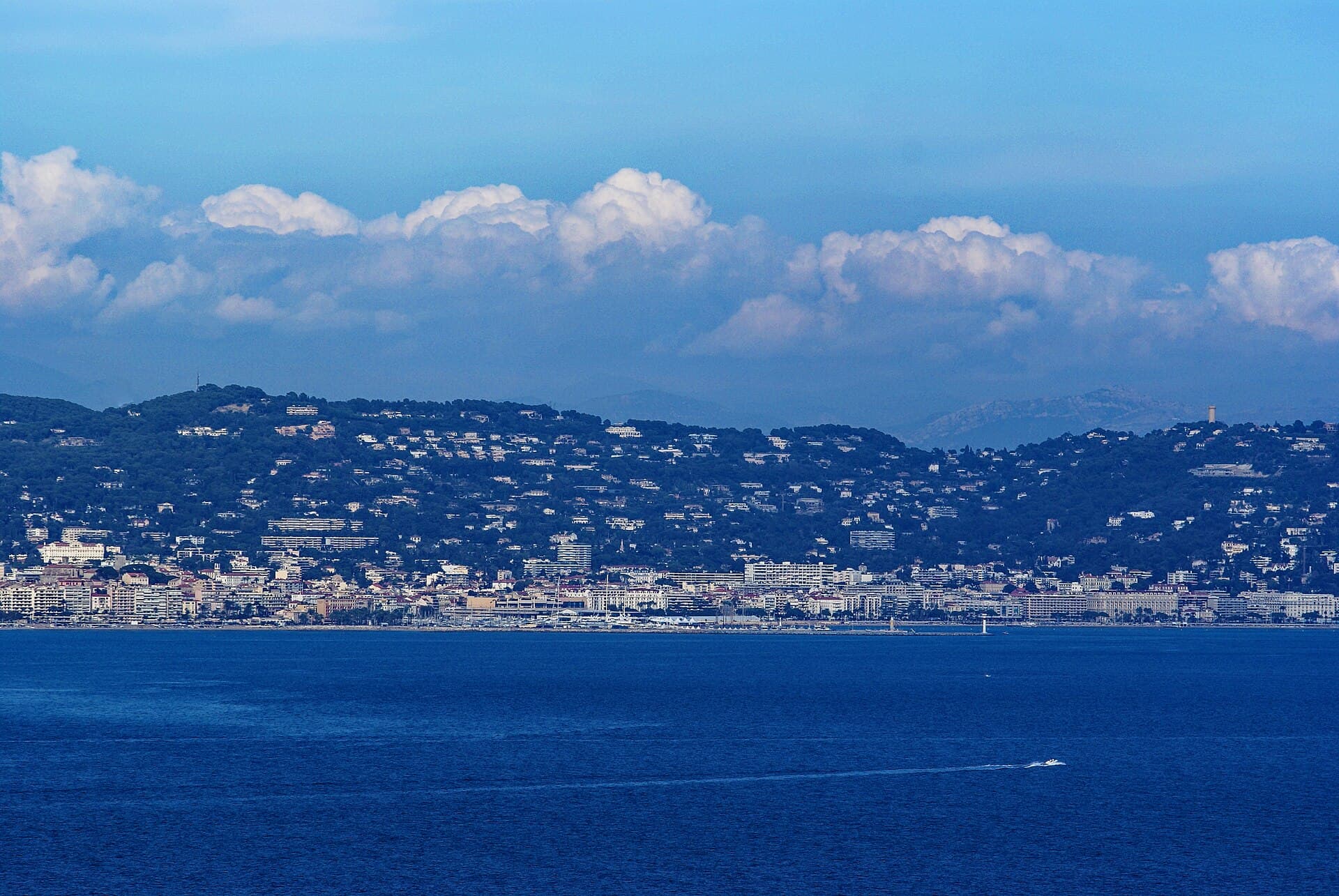 L'Aiguille Beach Club