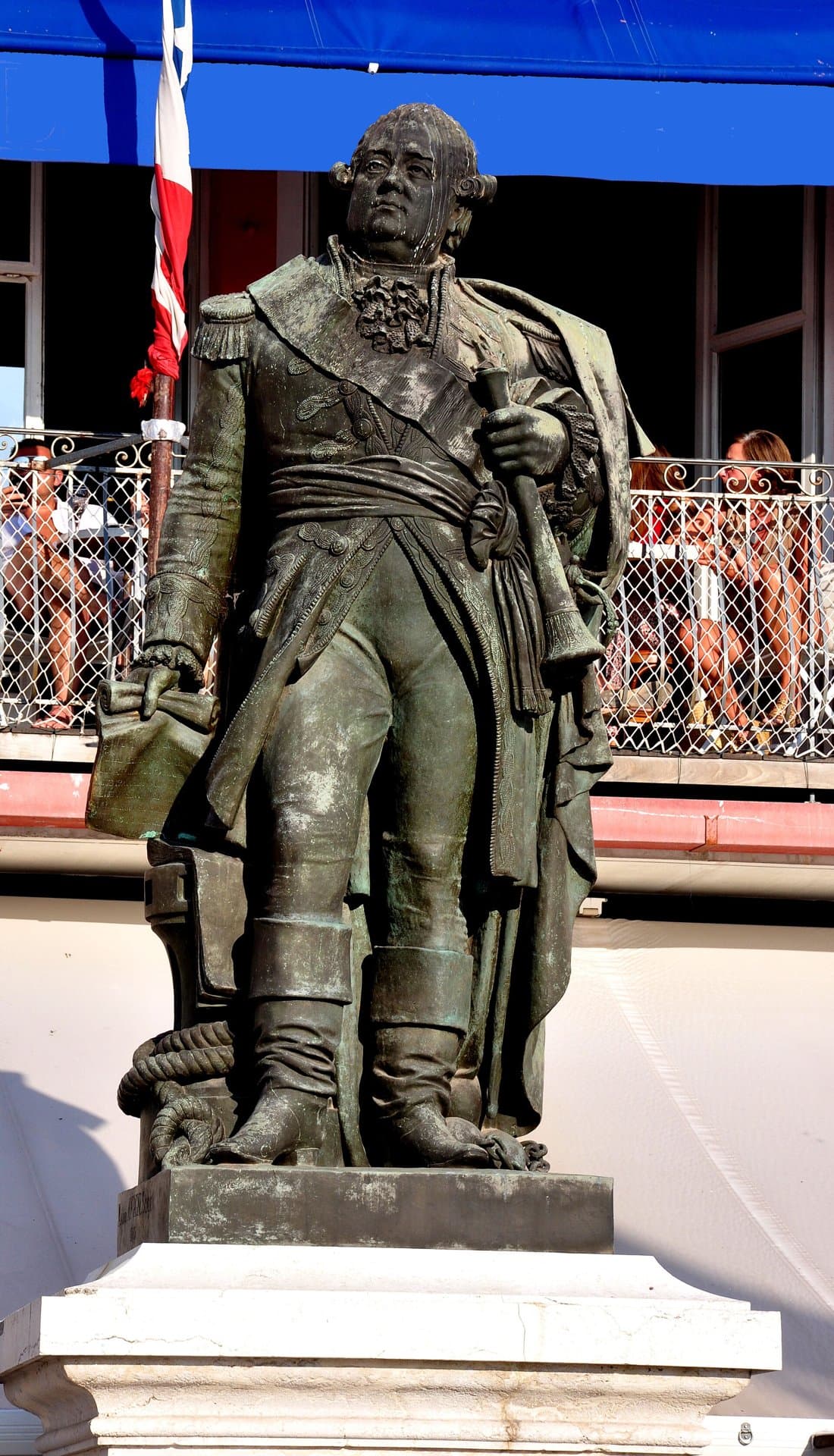 Statue du Bailli de Suffren
